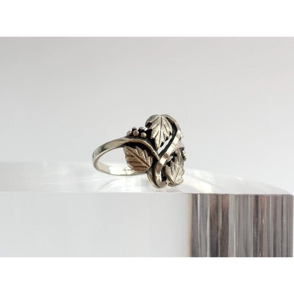 Wheeler Manufacturing Grapevine Modernist Sterling Silver Vintage Ring - sz 9.25 - Picture 4 of 16